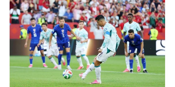 De hereniging van Luka Modrić en Cristiano Ronaldo in dezelfde wedstrijd riep mooie herinneringen op De hereniging van Luka Modrić en Cristiano Ronaldo in dezelfde wedstrijd riep mooie herinneringen op